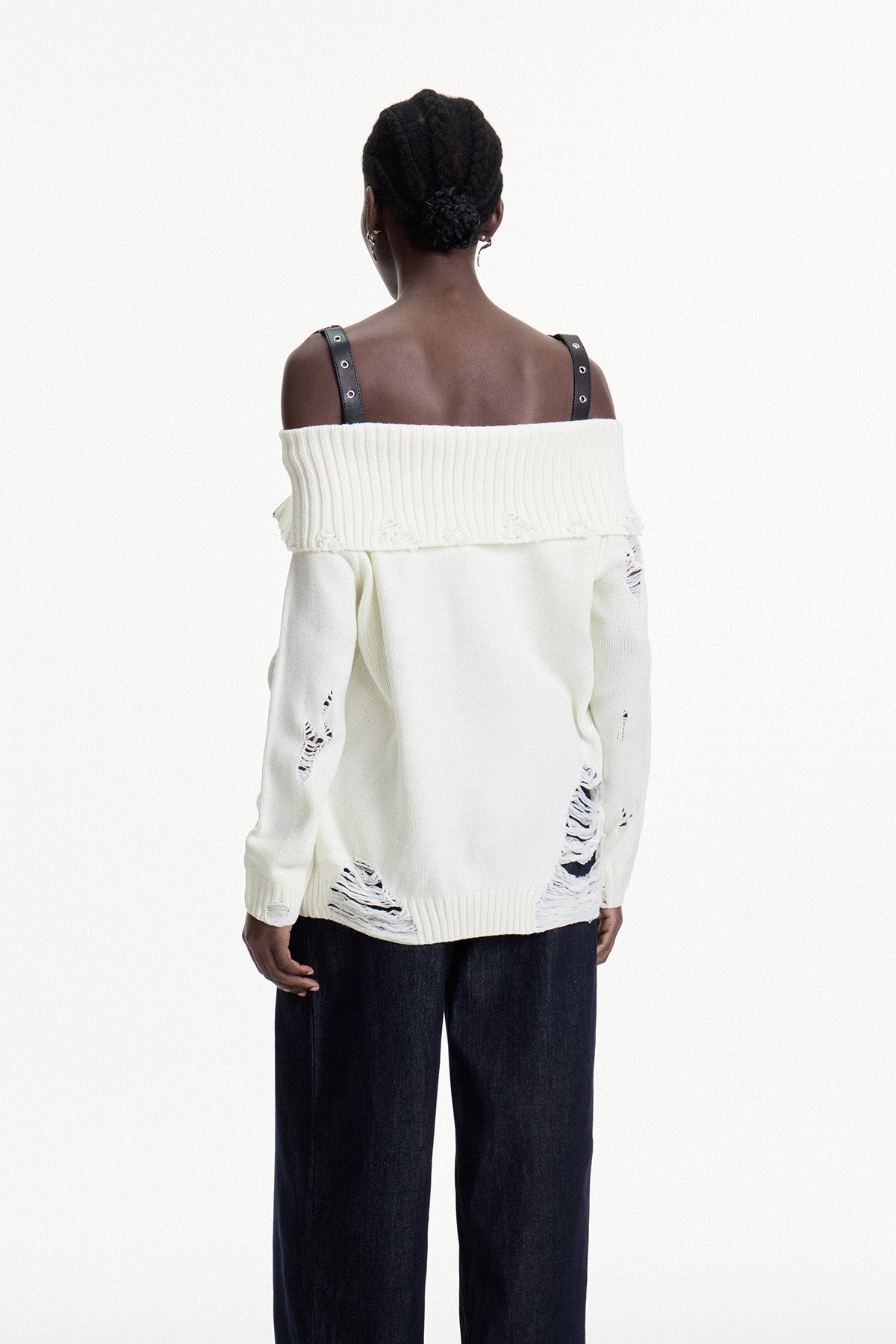 Well Tailored Top with a Graceful Silhouette