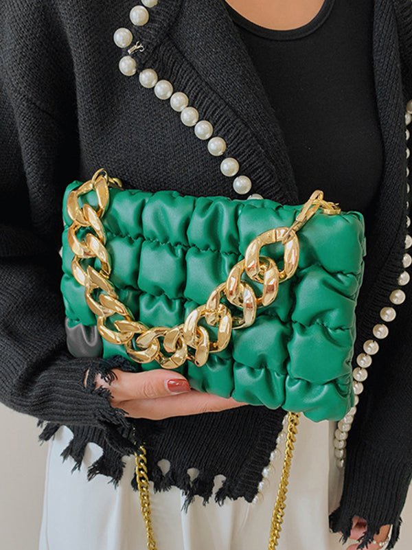 Effortlessly Elegant Bag with a Timeless Design