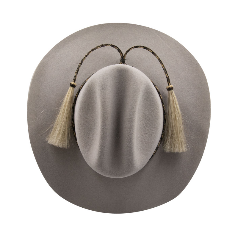 Effortlessly Elegant Garment with a Timeless Design
