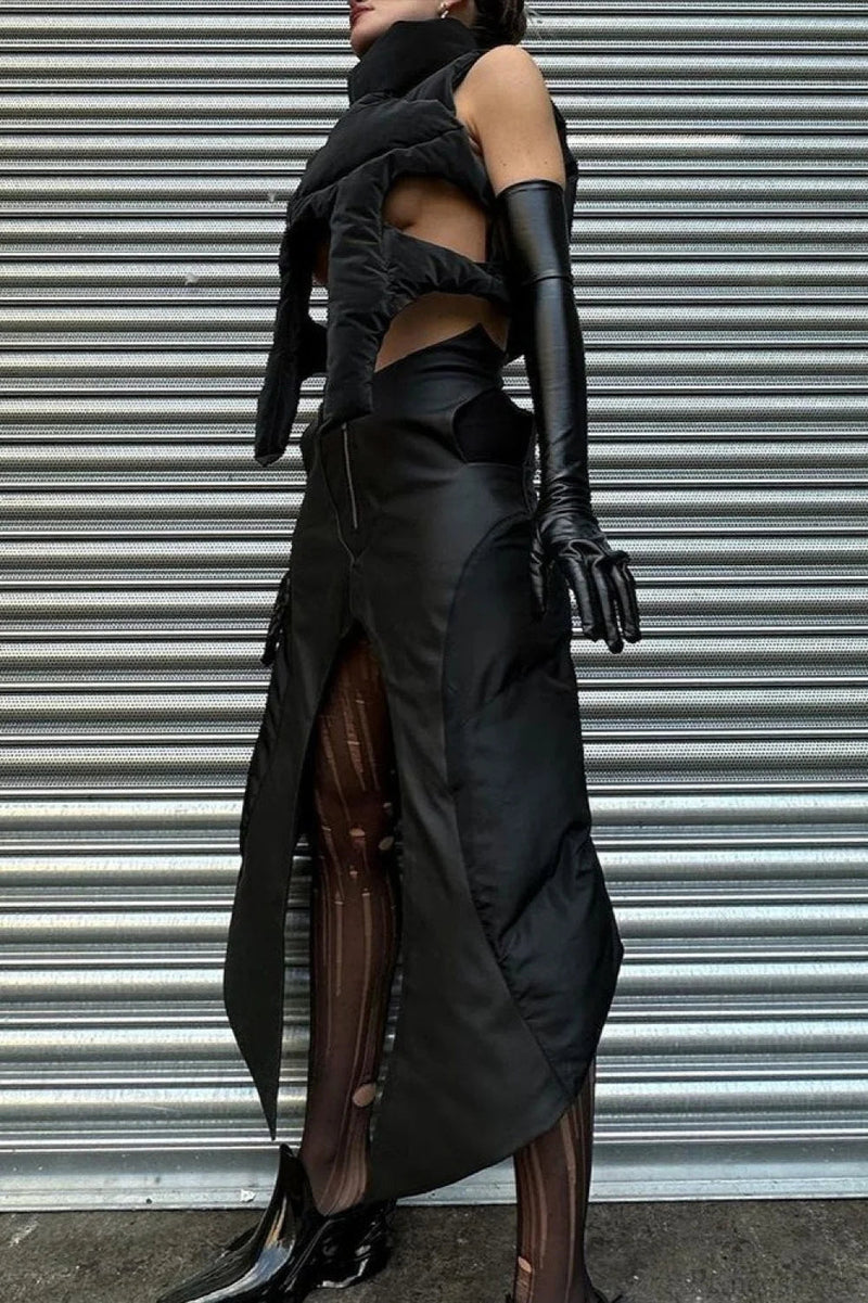 Well Tailored Coat with a Graceful Silhouette