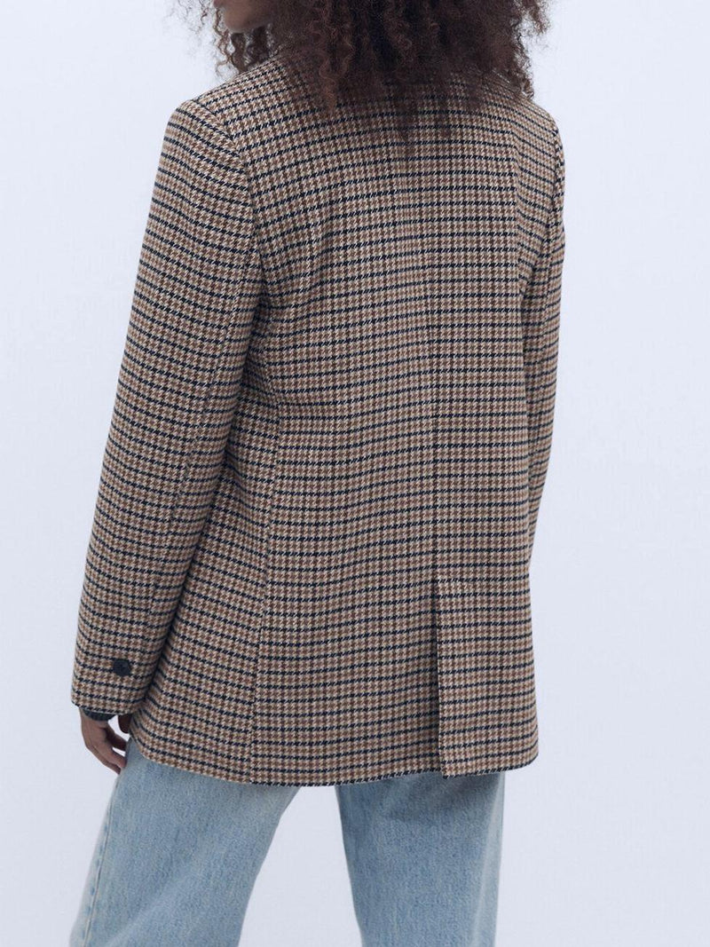 Beautifully Crafted Jacket in a Classic Style