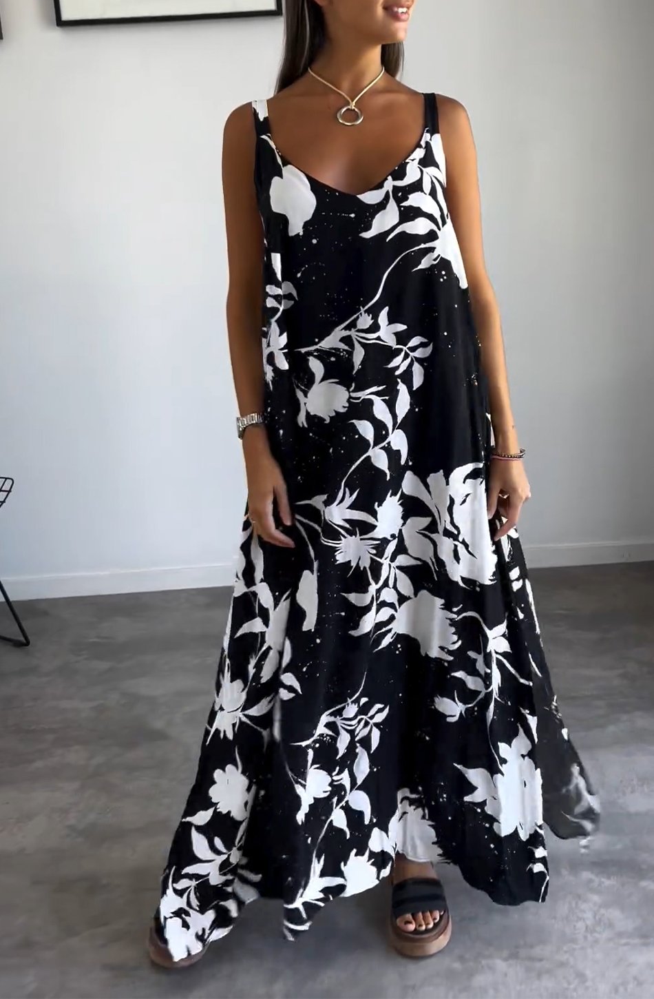 Polished Dress with an Effortless Classic Look