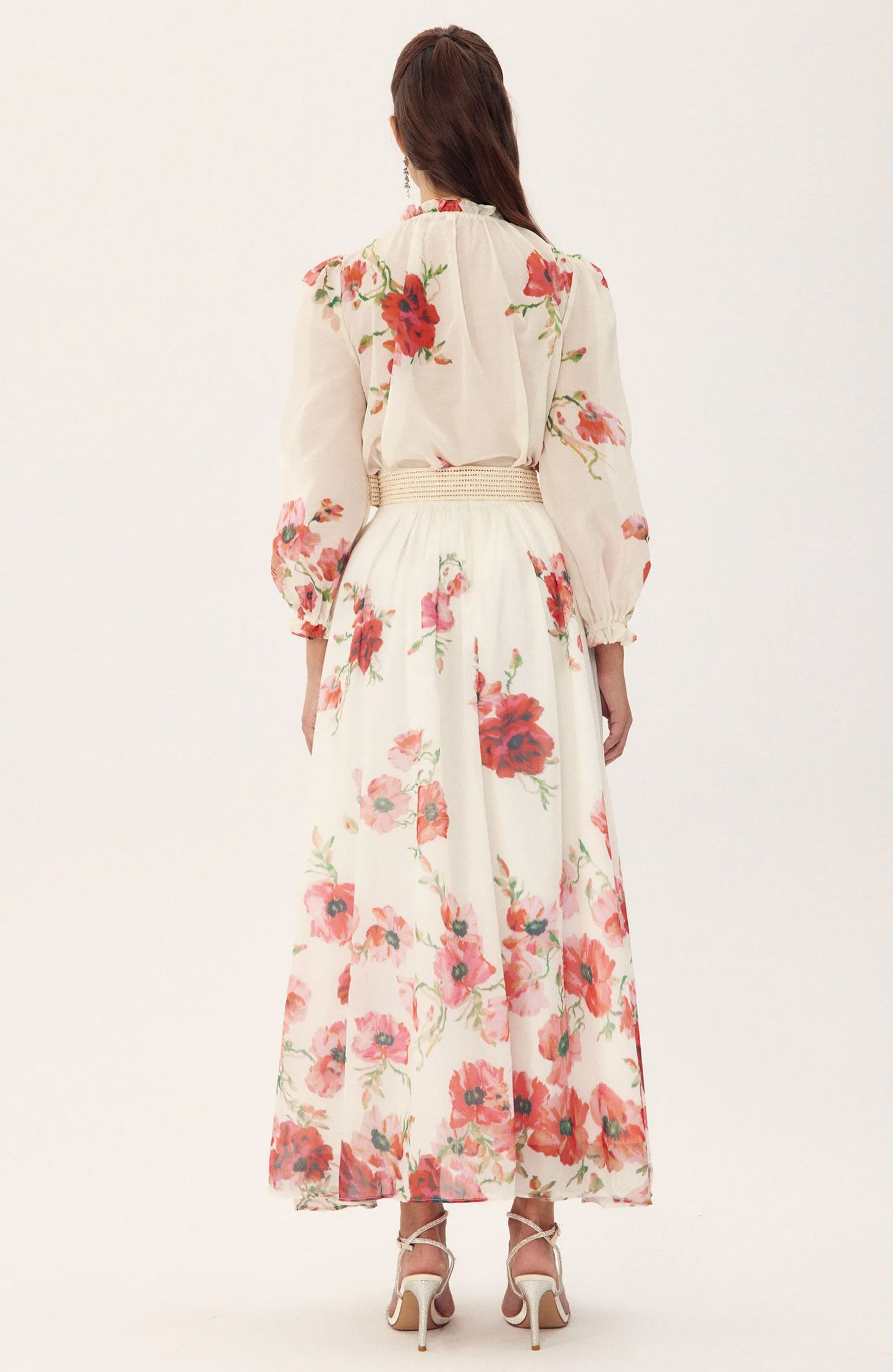 Well Tailored Garment with a Graceful Silhouette