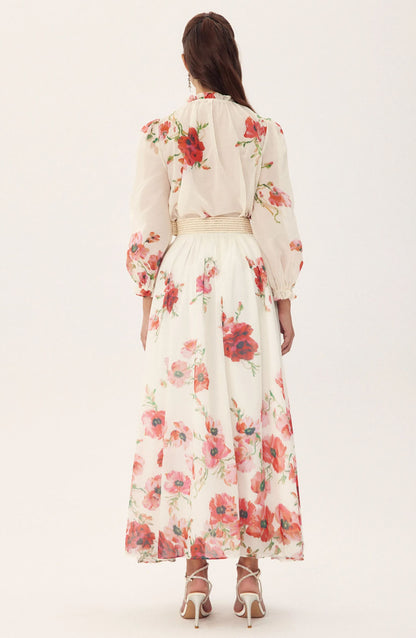 Well Tailored Garment with a Graceful Silhouette