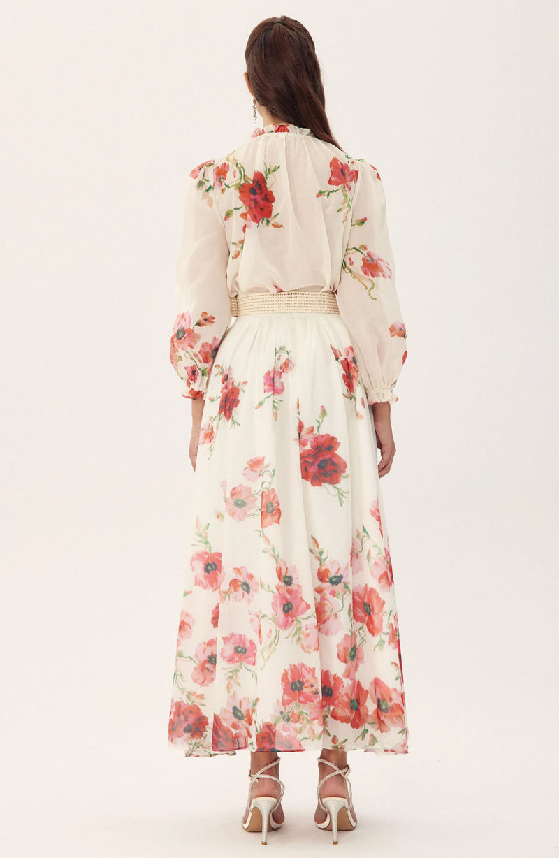 Well Tailored Garment with a Graceful Silhouette