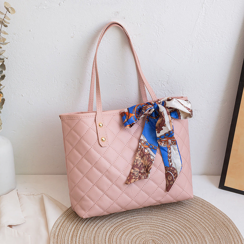 Elegantly Styled Bag for Everyday Wear