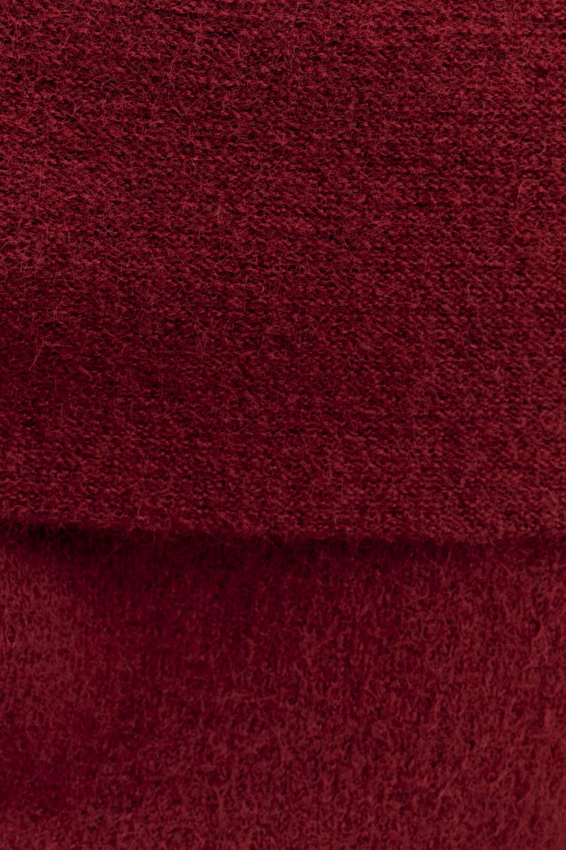 Well Tailored Garment with a Graceful Silhouette