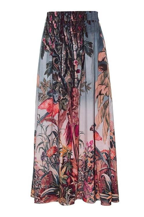 Gracefully Styled Garment for Any Occasion