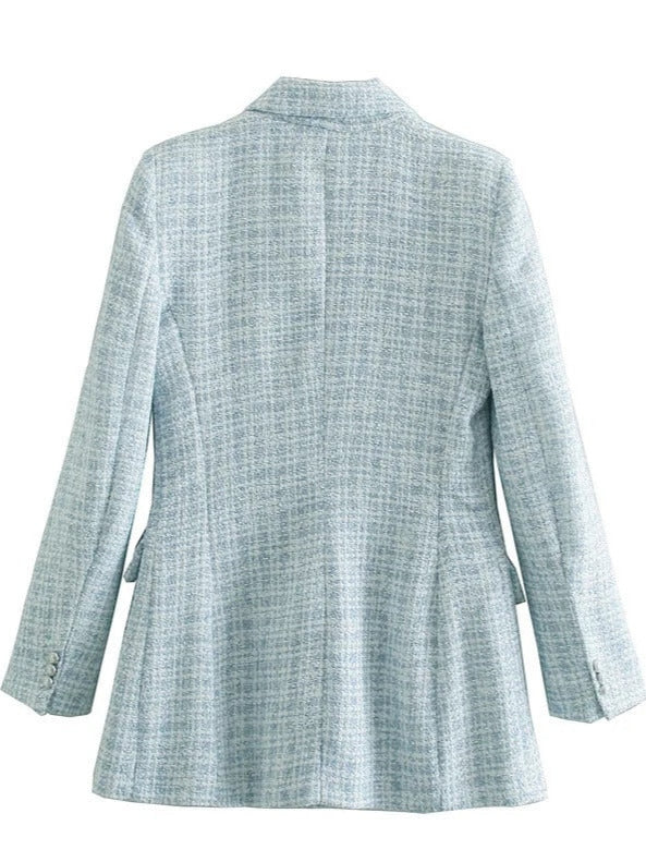 Sophisticated Garment with a Clean Classic Look