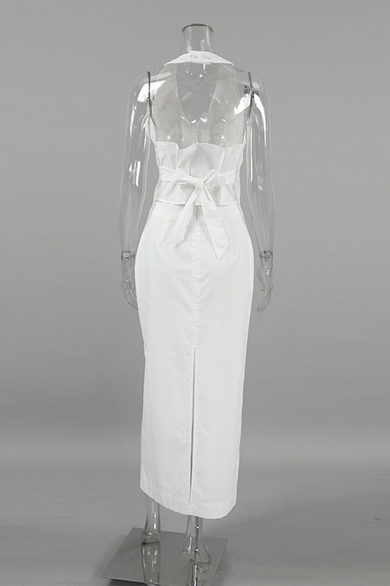 Sophisticated Garment with a Clean Classic Look