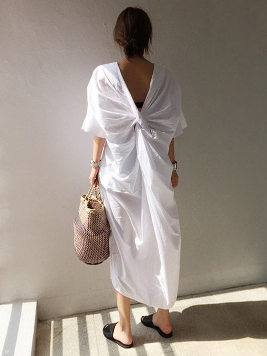 Effortlessly Elegant Dress with a Timeless Design