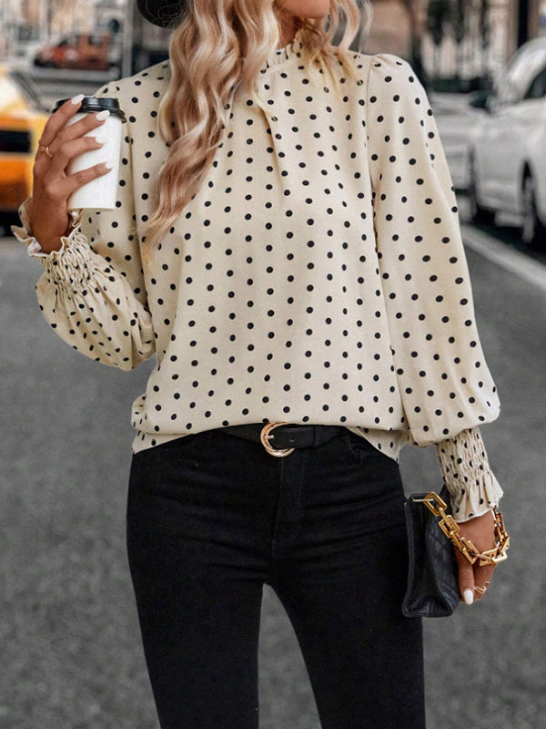Beautifully Finished Blouse in a Timeless Design