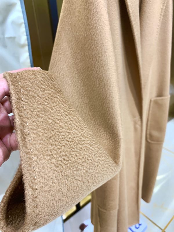 Beautifully Crafted Coat in a Classic Style