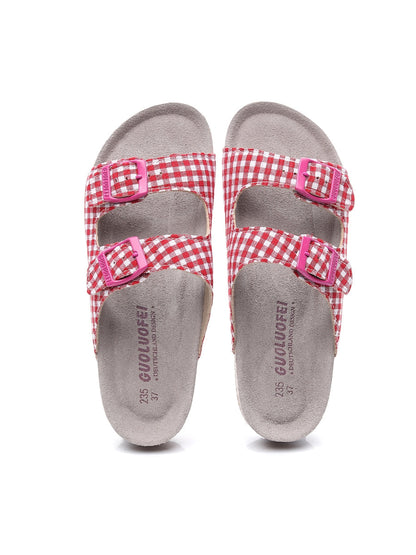 Effortlessly Elegant Sandals with a Timeless Design