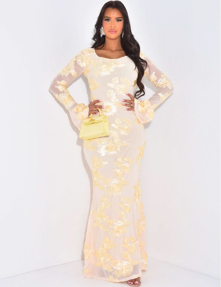 Gracefully Styled Dress for Any Occasion