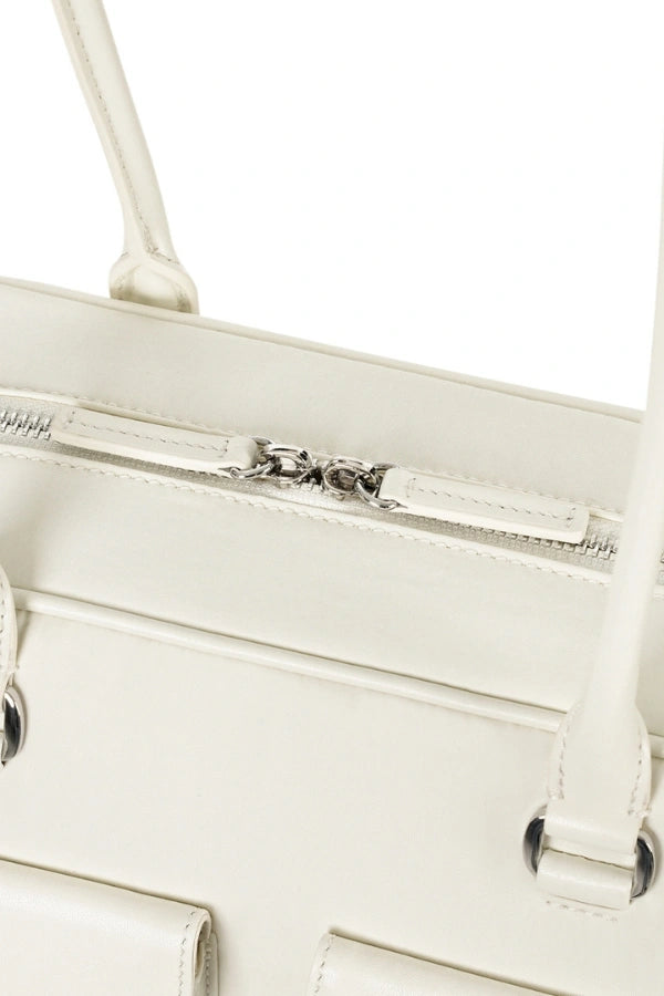 Sophisticated Bag with a Clean Classic Look