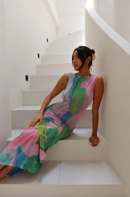 Sophisticated Dress with a Clean Classic Look
