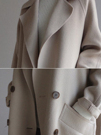 Beautifully Finished Coat in a Timeless Design