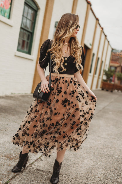 Effortlessly Elegant Garment with a Timeless Design