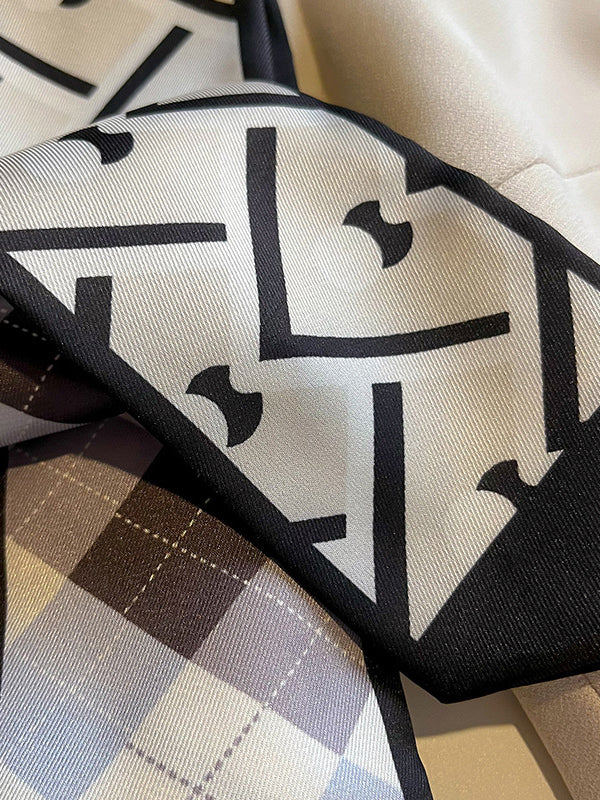 Effortlessly Elegant Garment with a Timeless Design