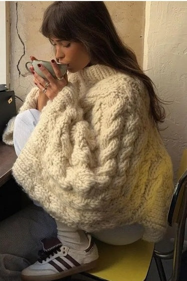 Effortlessly Elegant Sweater with a Timeless Design