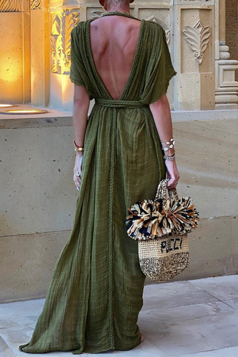 Well Tailored Dress with a Graceful Silhouette