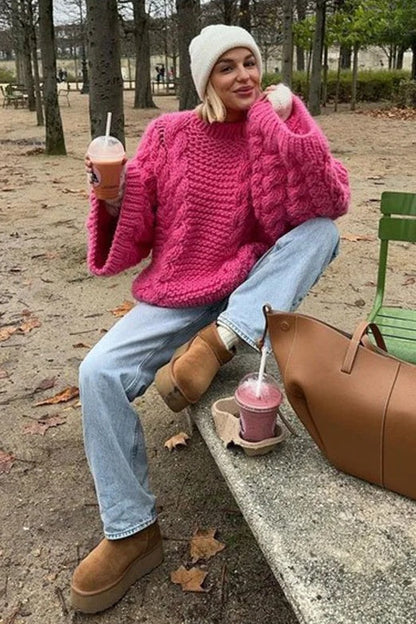 Effortlessly Elegant Sweater with a Timeless Design
