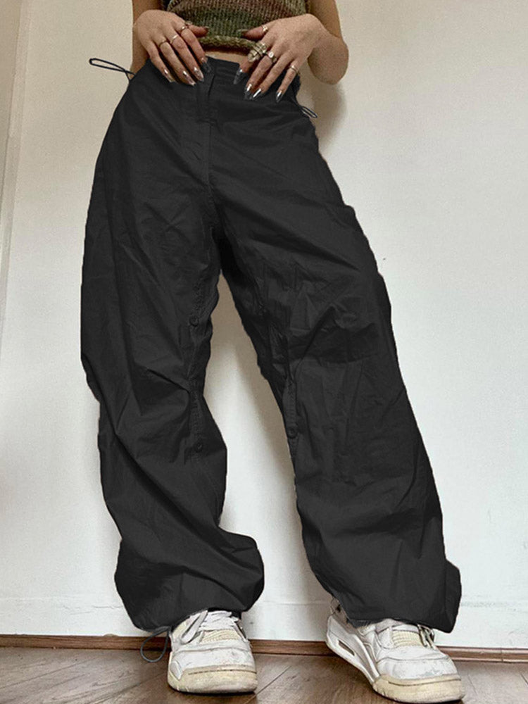 Effortlessly Elegant Trousers with a Timeless Design