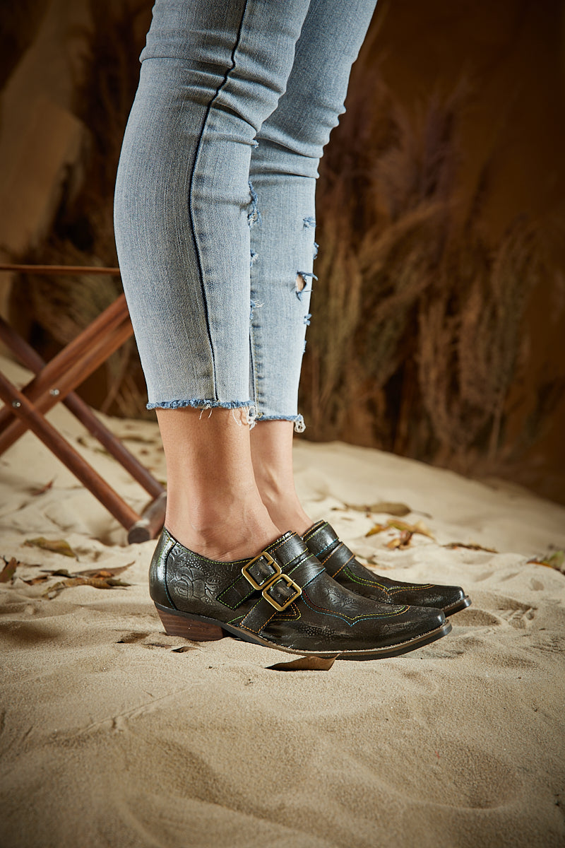 Classic Vintage & Enduringly Stylish Shoes