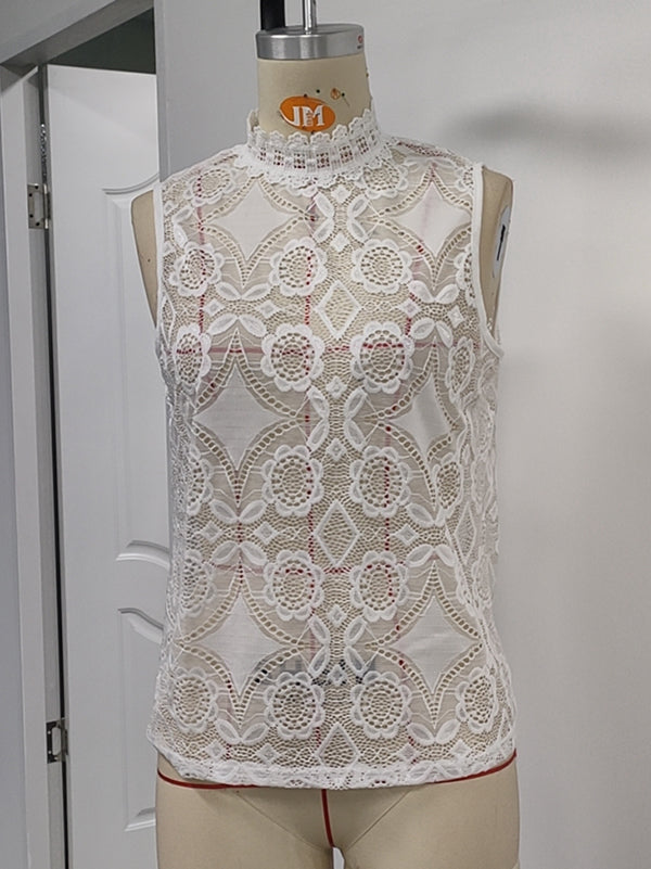 Well Tailored Top with a Graceful Silhouette