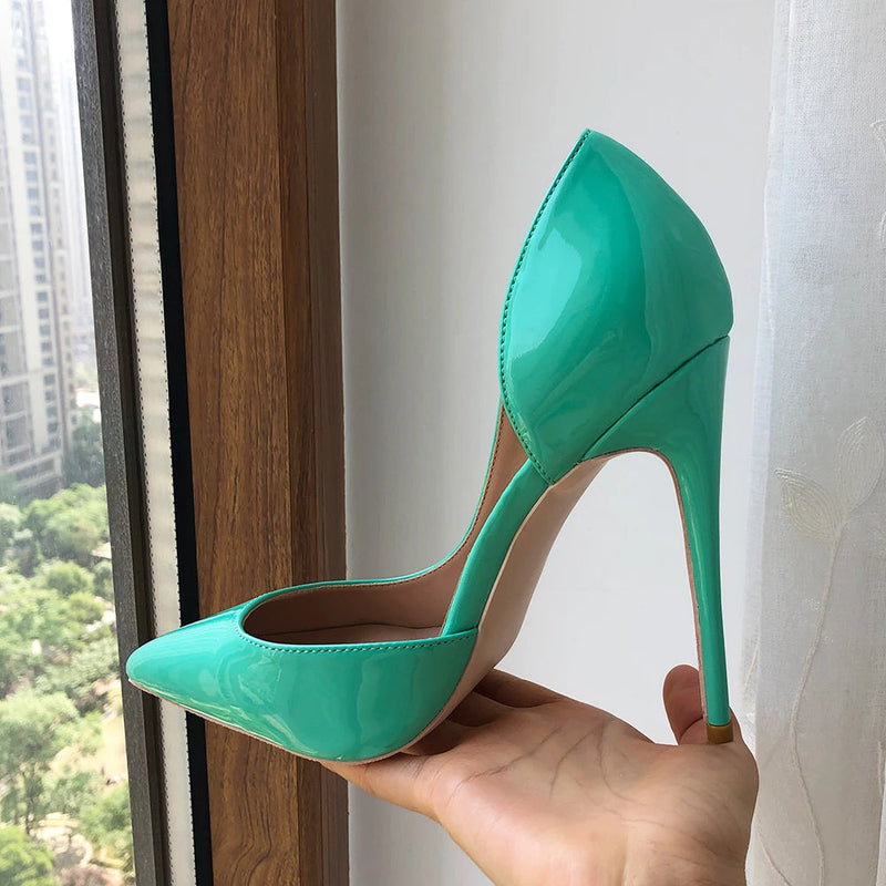 Classic Vintage Shoes with a Flattering Fit