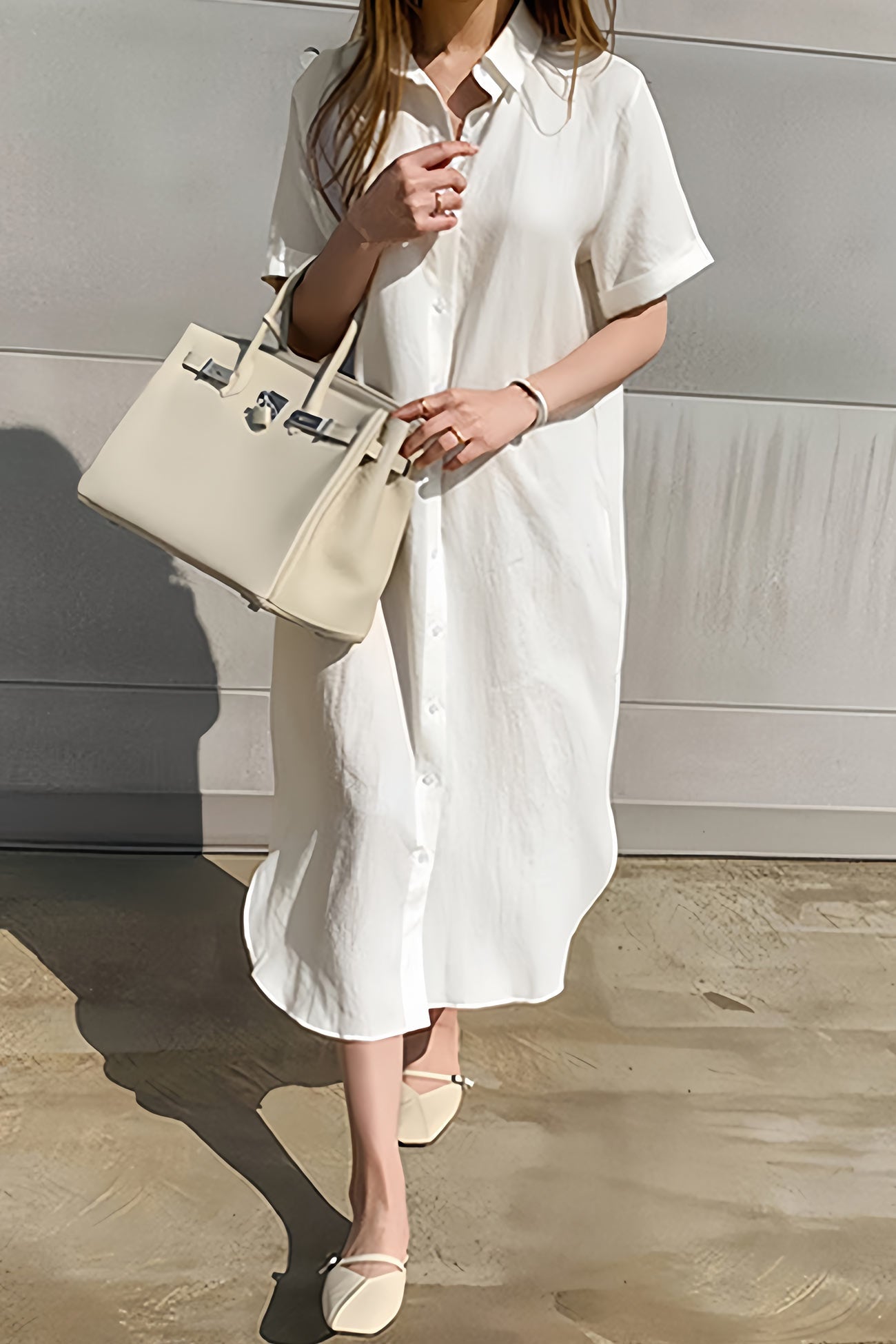 Effortlessly Elegant Dress with a Timeless Design