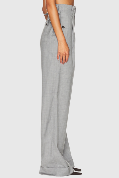 Elegantly Styled Trousers for Everyday Wear