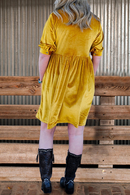 A Vintage Style Shirt with Delicate Timeless Details