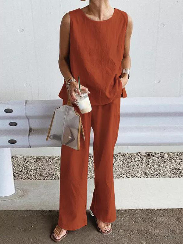 Effortlessly Elegant Pants with a Timeless Design