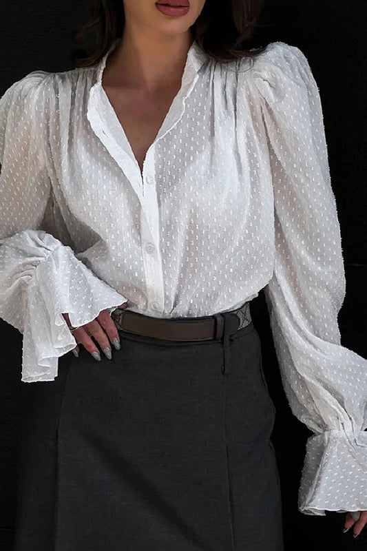 Well Tailored Shirt with a Graceful Silhouette
