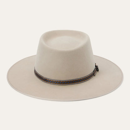 Effortlessly Elegant Garment with a Timeless Design