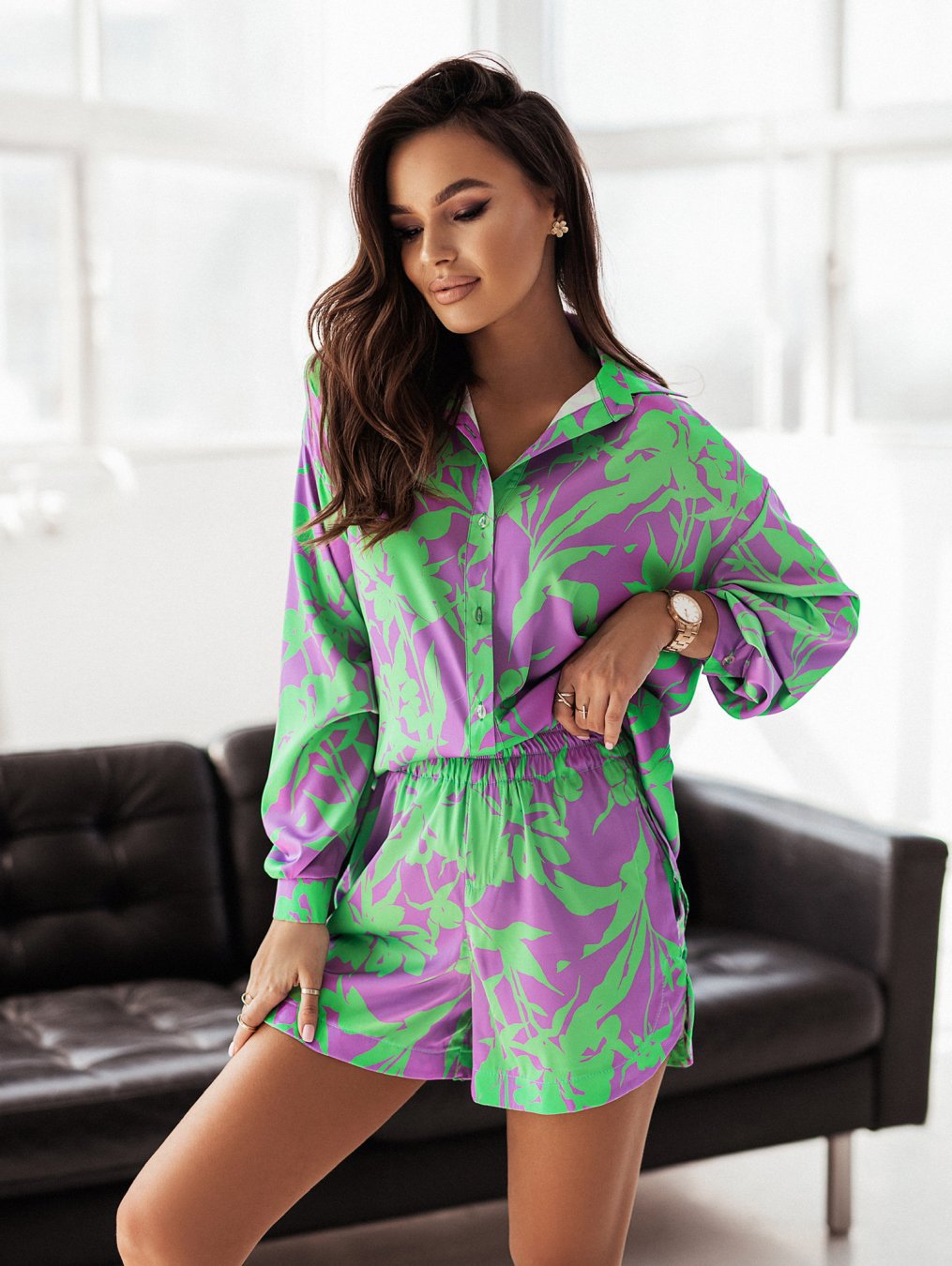 Effortlessly Elegant Garment with a Timeless Design