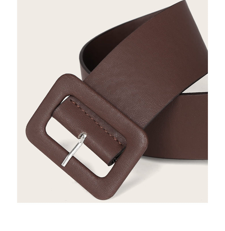 Sophisticated Garment with a Clean Classic Look