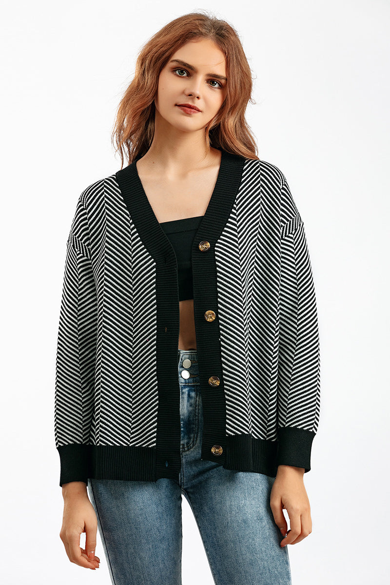 Classic Vintage Sweater with a Flattering Fit