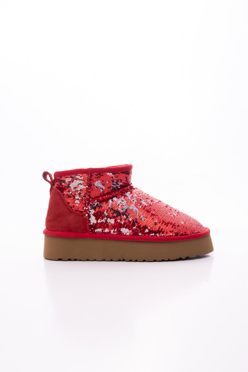 Classic Vintage Boots with a Flattering Fit