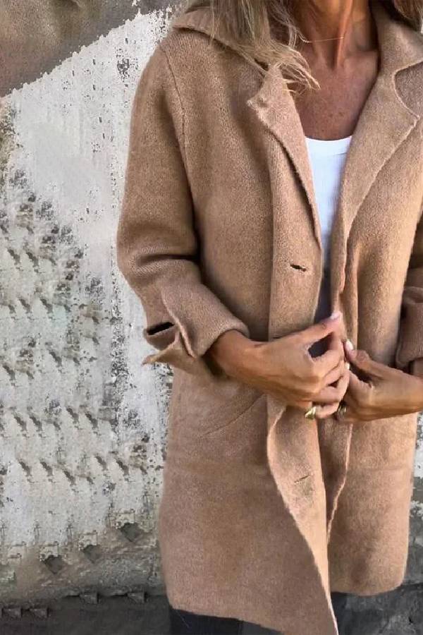 Beautifully Crafted Coat in a Classic Style