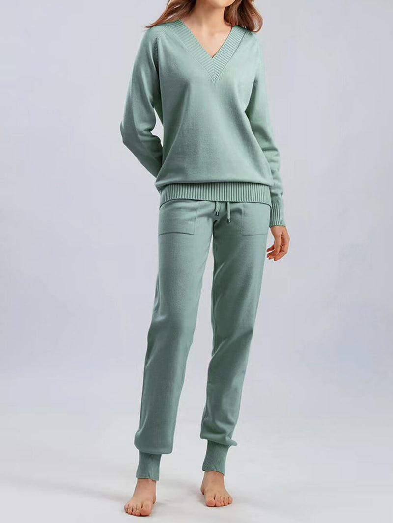 Elegantly Styled Pullover for Everyday Wear