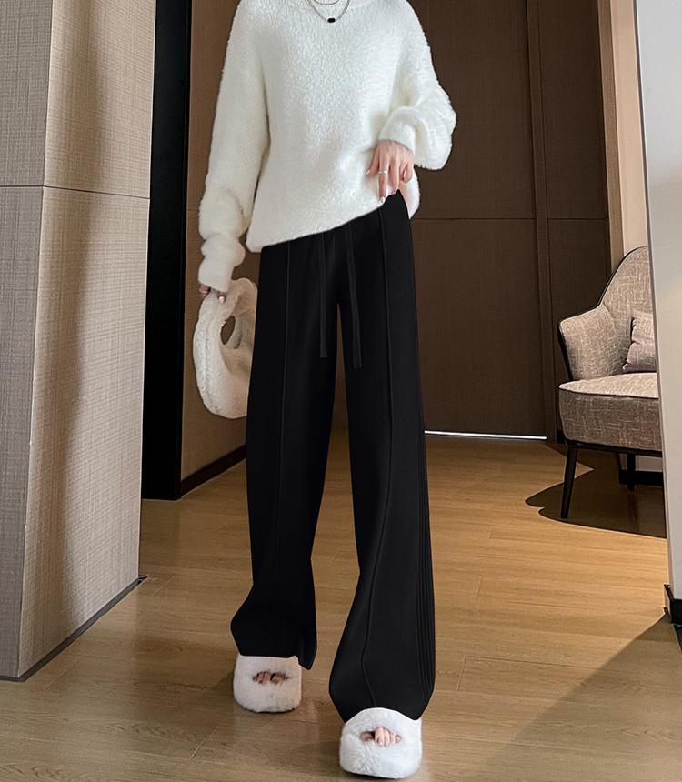 A Vintage Style Pants with Delicate Timeless Details