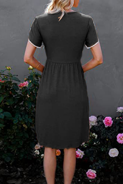 Classic Vintage Dress with a Flattering Fit