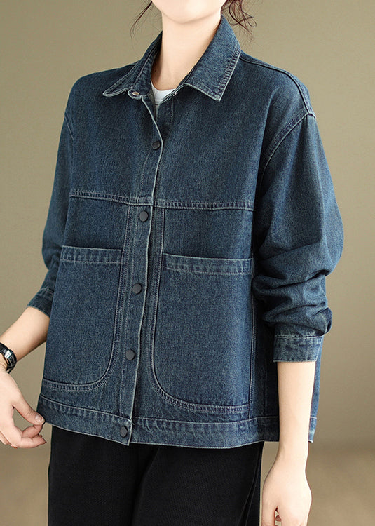 Elegantly Styled Coat for Everyday Wear