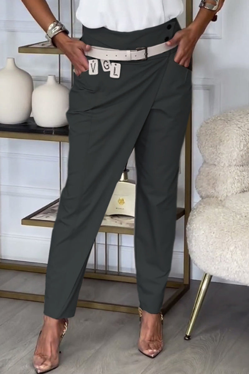 Classic Vintage Trousers with a Flattering Fit