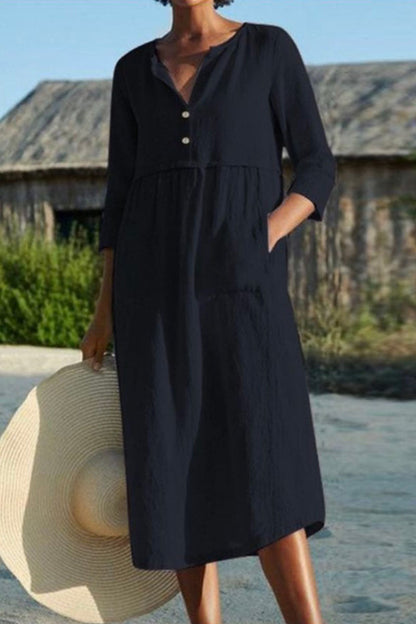 Beautifully Finished Dress in a Timeless Design