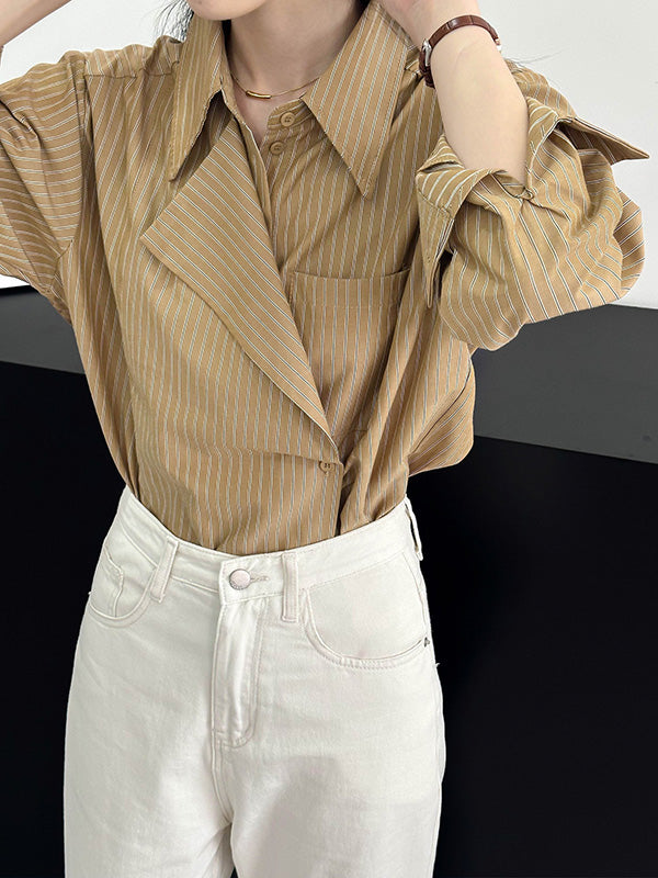 Sophisticated Blouse with a Clean Classic Look
