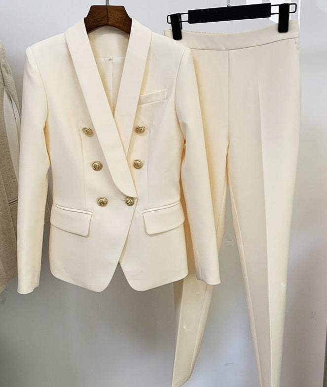 Effortlessly Elegant Garment with a Timeless Design